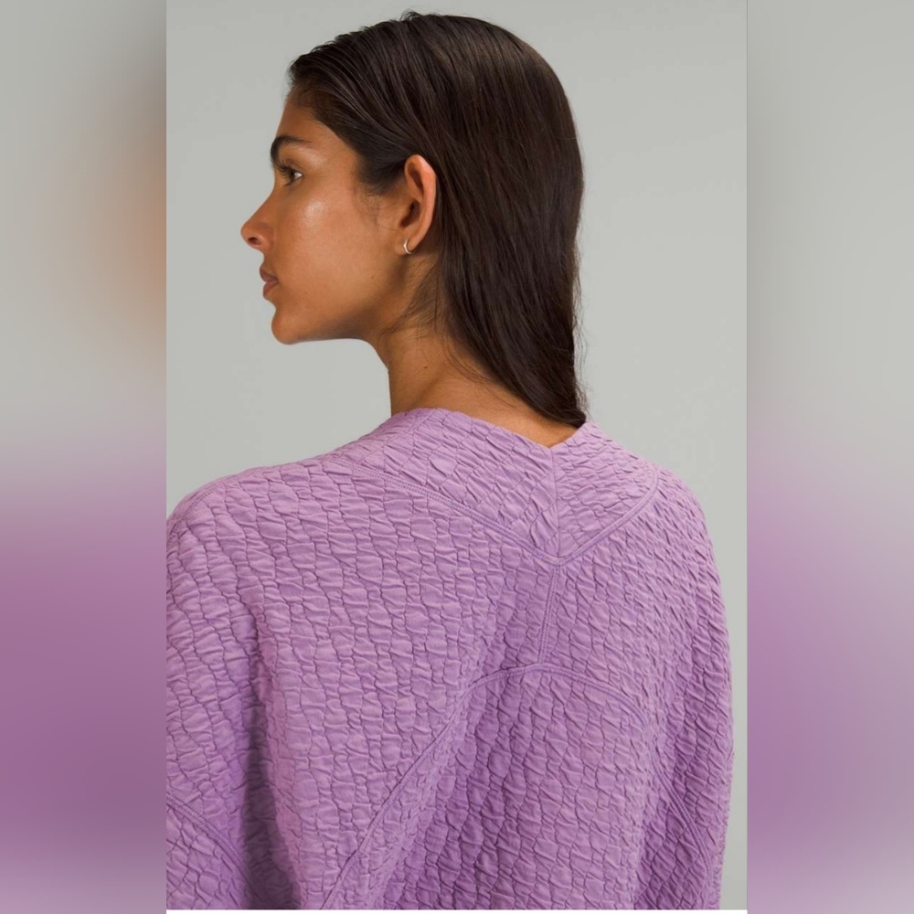 Lululemon Rippled Textured Women's Tunic Top. Wisteria. Size 10 - Picture 3 of 8